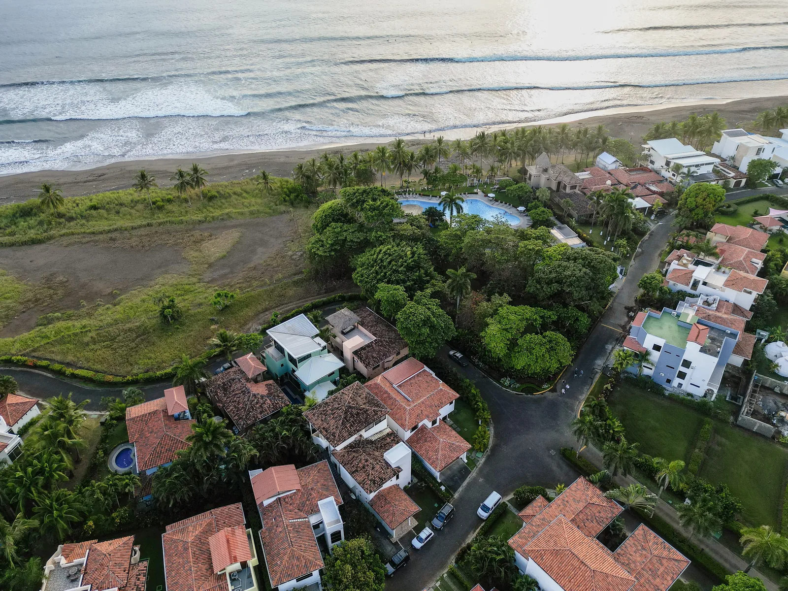 Playa Hermosa scene photographed by Jeff Powers